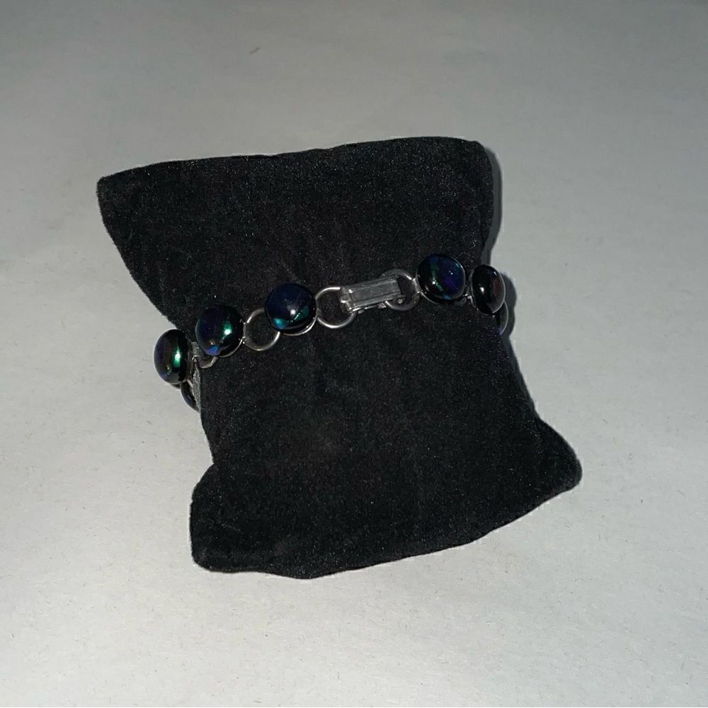 Labradorite Bracelet - Picture 4 of 12
